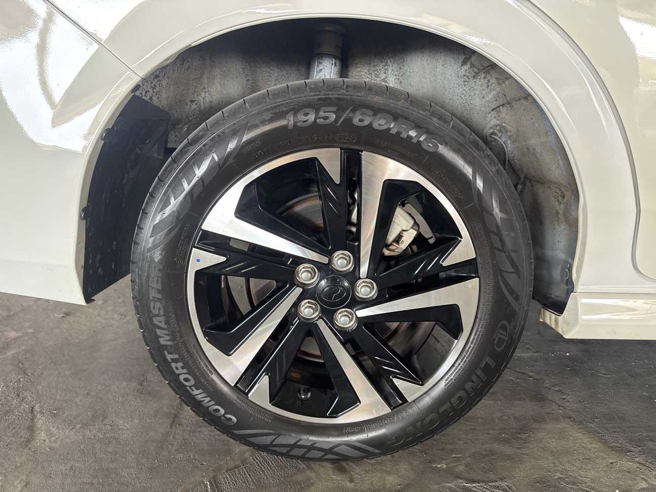 terpakai 2023 Perodua Alza AV 1.5