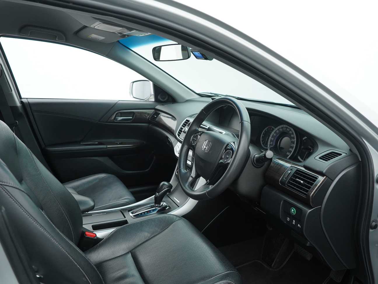 terpakai 2014 Honda Accord i-VTEC VTi-L 2.0