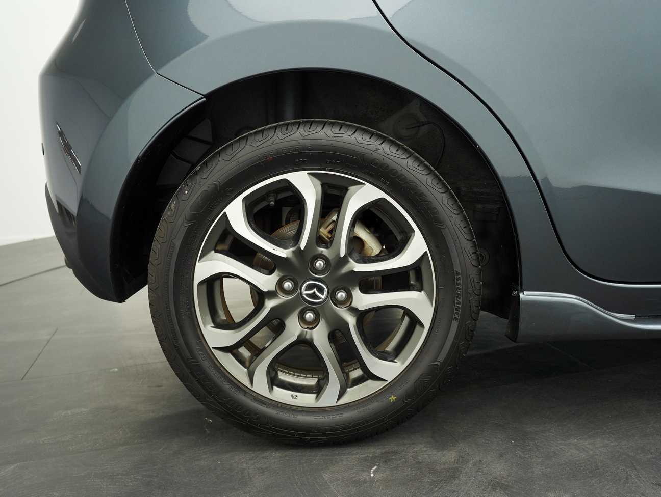 terpakai 2016 Mazda 2 SKYACTIV-G (LED Headlight with DRL) 1.5