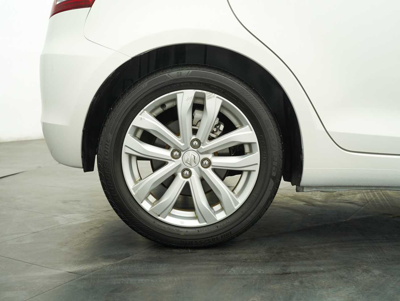 used 2015 Suzuki Swift GLX 1.4