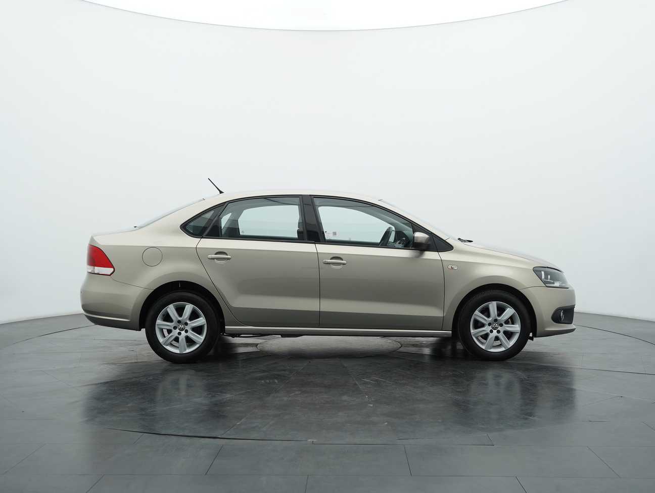 terpakai 2013 Volkswagen Polo  1.6