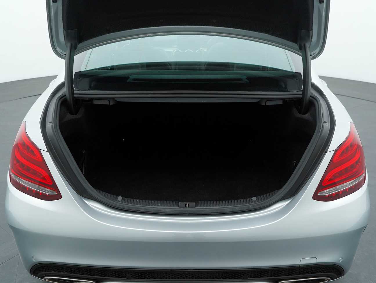 terpakai 2018 Mercedes-Benz C250 AMG Line 2.0