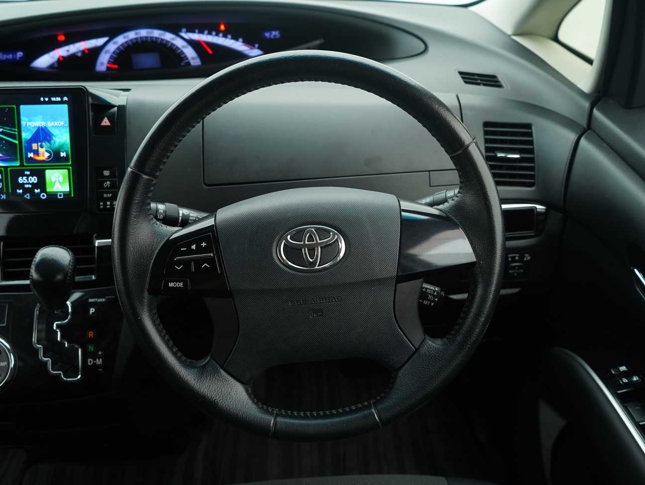 used 2013 Toyota Estima Aeras 2.4