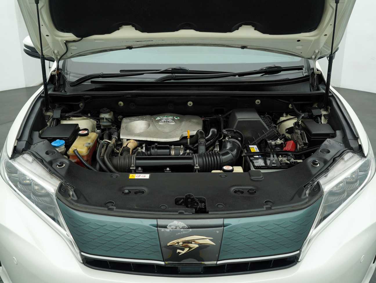 used 2018 Toyota Harrier Premium 2.0