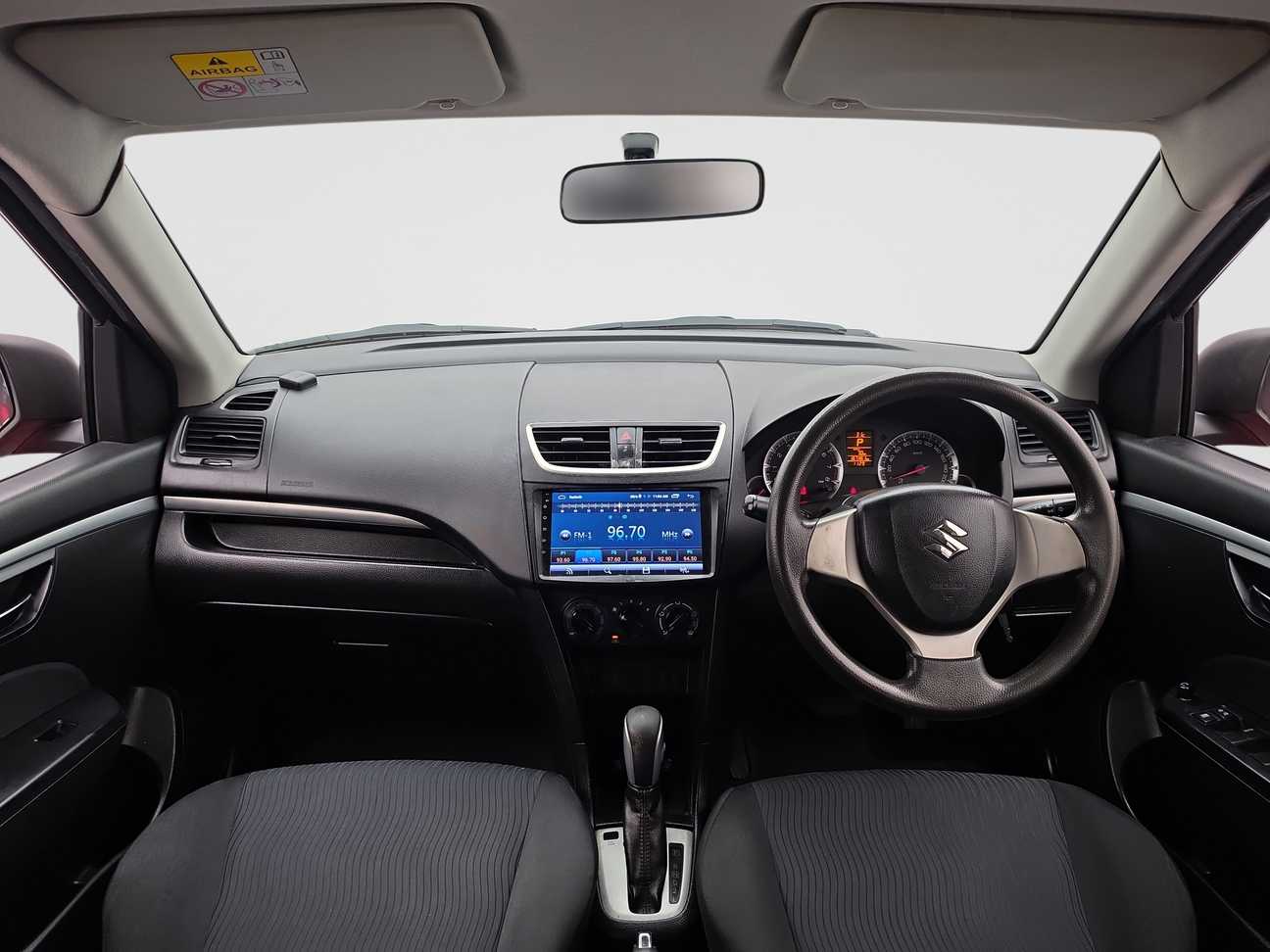 terpakai 2015 Suzuki Swift GLX 1.4