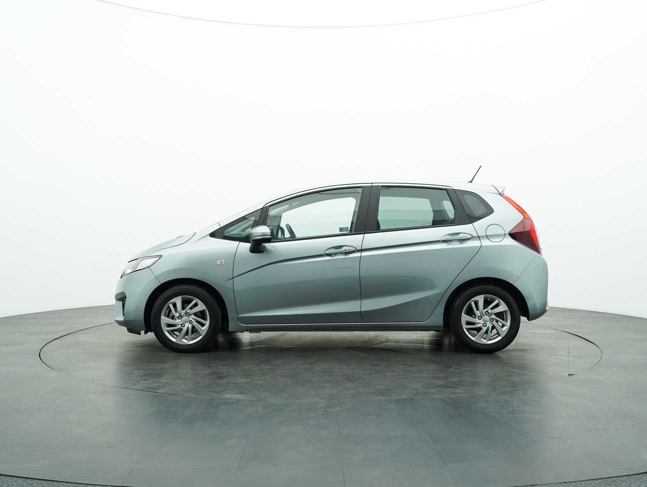 used 2015 Honda Jazz E 1.5