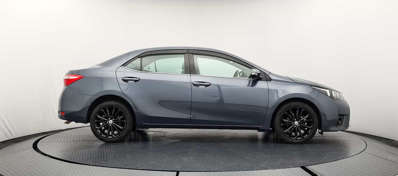 used 2014 Toyota COROLLA ALTIS V 2.0