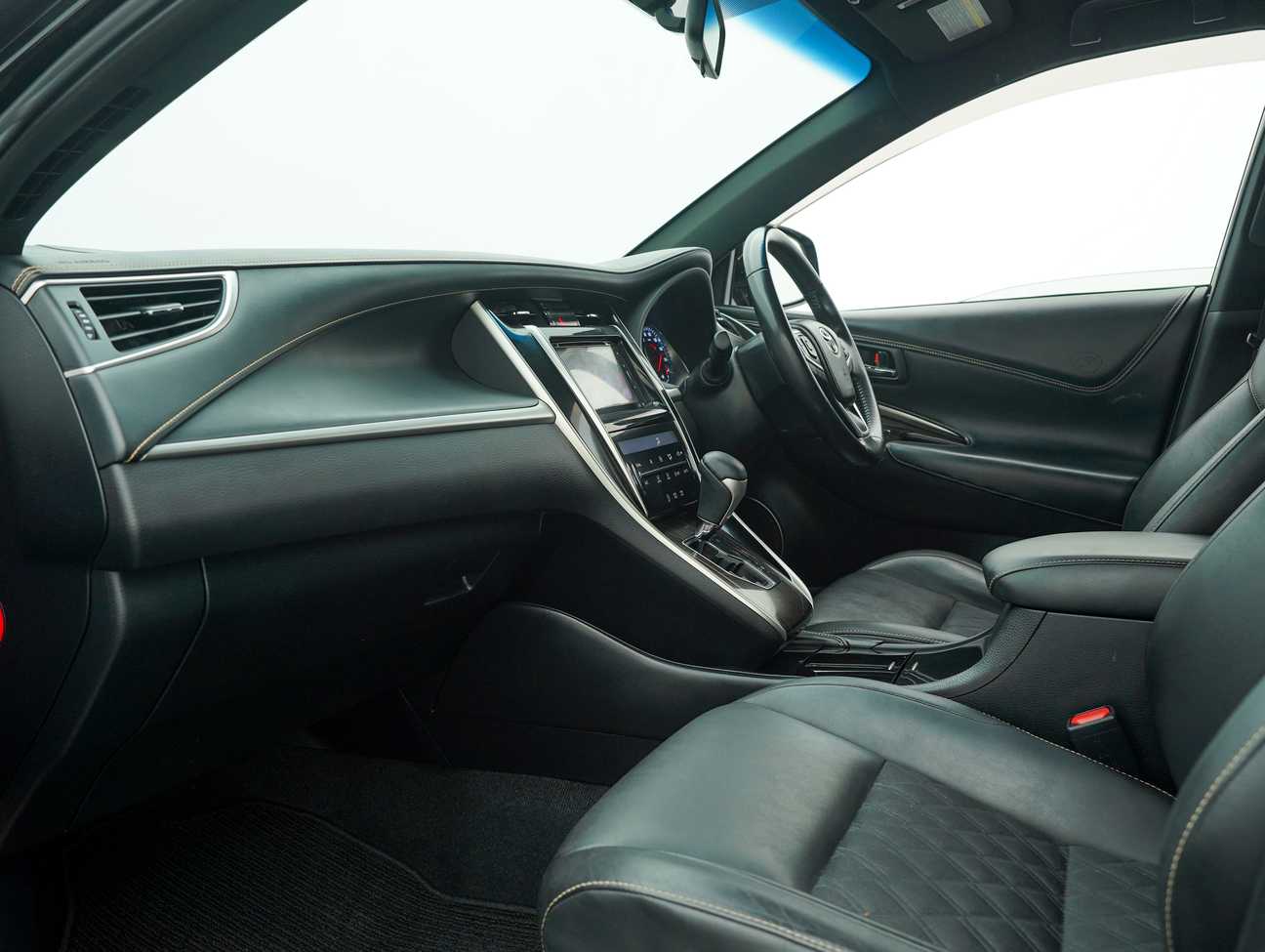 used 2016 Toyota Harrier Elegance 2.0