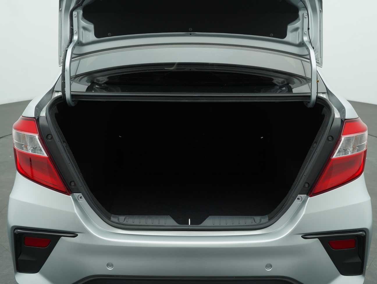 terpakai 2023 Perodua Bezza Advance 1.3