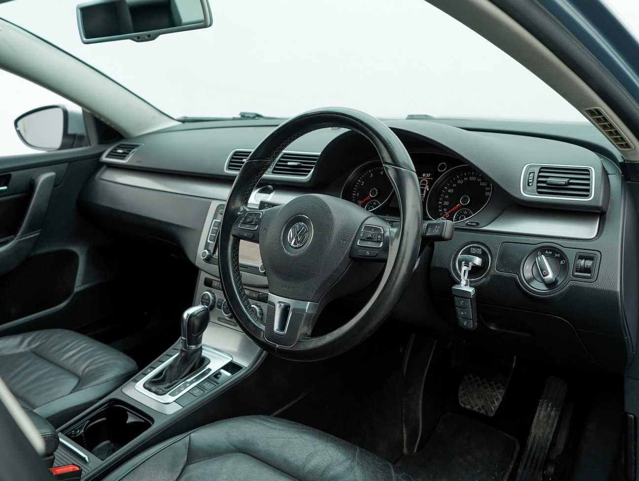 terpakai 2012 Volkswagen Passat TSI 1.8