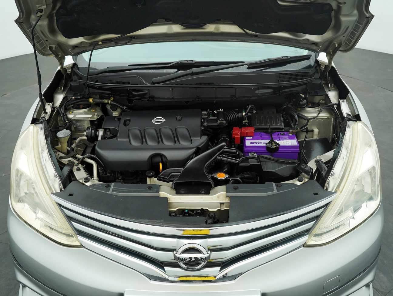 terpakai 2014 Nissan Grand Livina Comfort 1.8