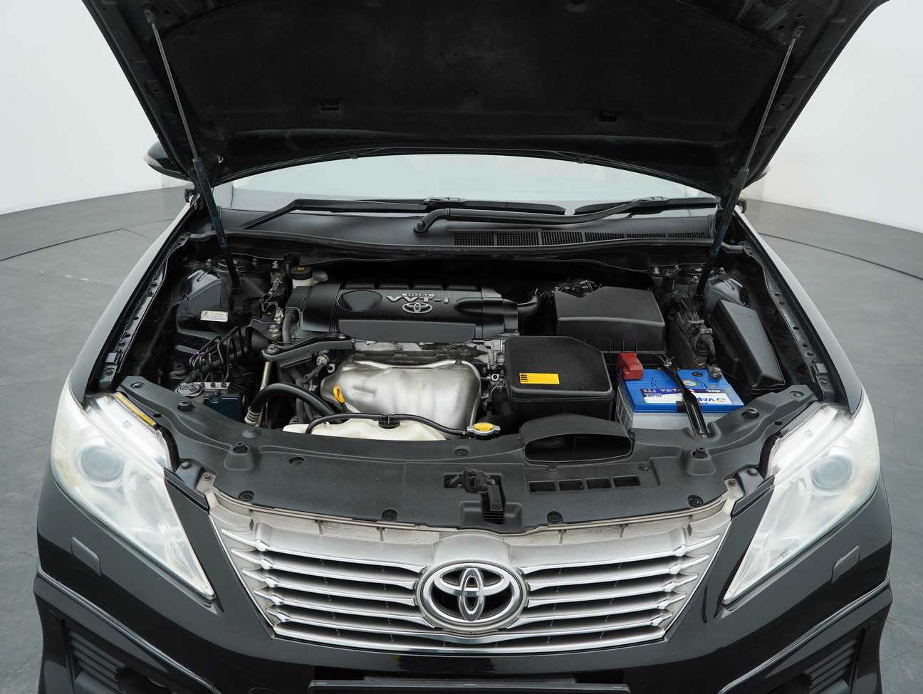 used 2012 Toyota Camry V 2.5