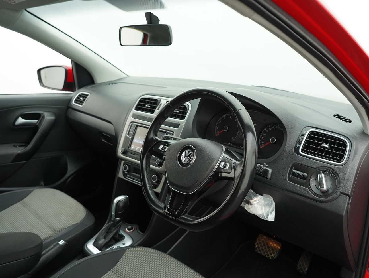 terpakai 2018 Volkswagen Polo Comfortline 1.6