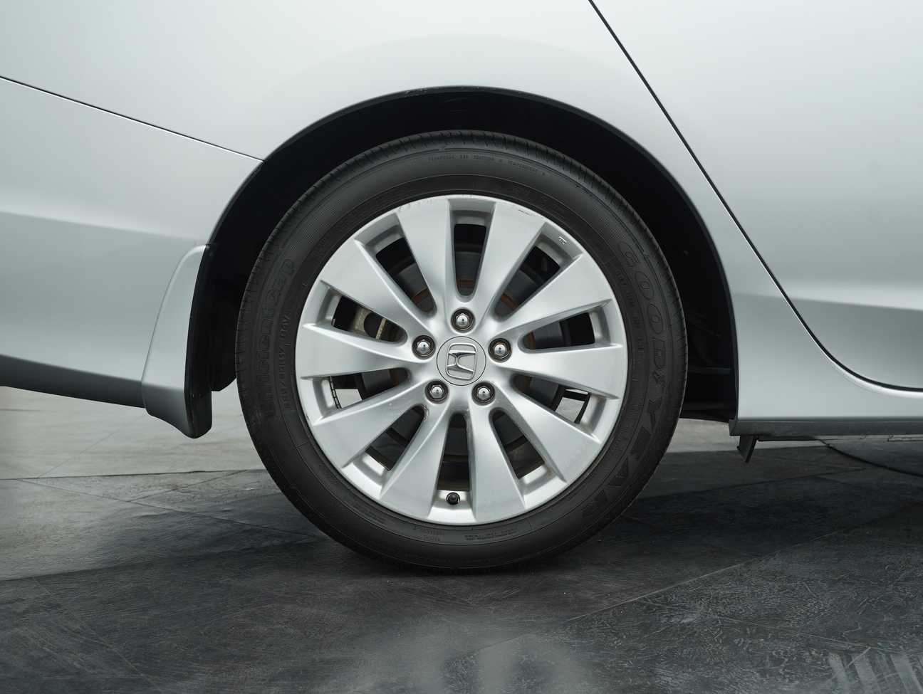 terpakai 2014 Honda Accord i-VTEC VTi-L 2.0