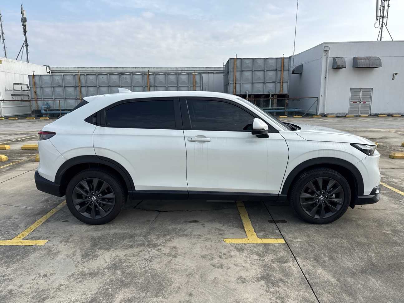 used 2023 Honda HR-V V 1.5