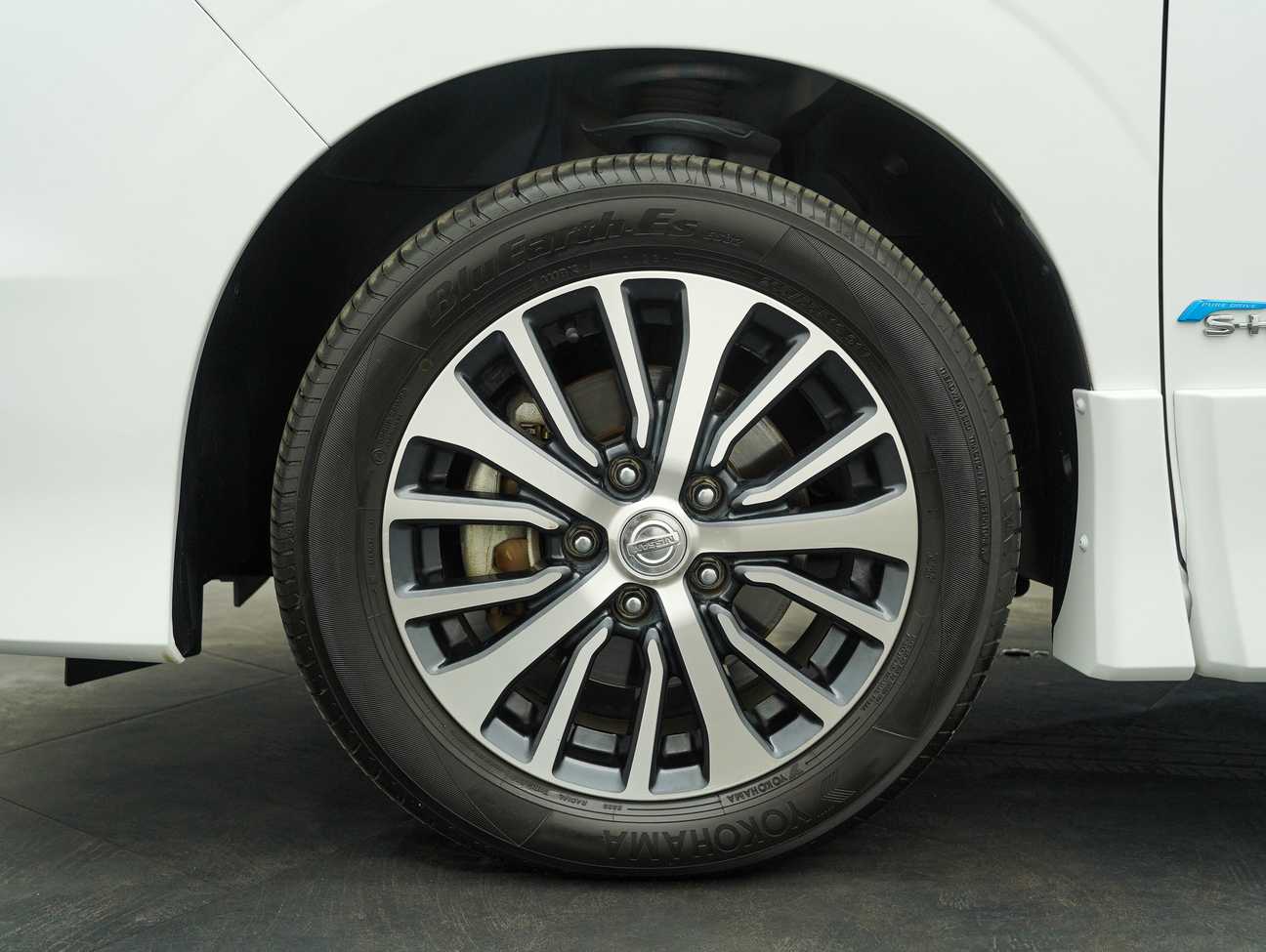 terpakai 2019 Nissan Serena S-Hybrid High-Way Star Premium 2.0