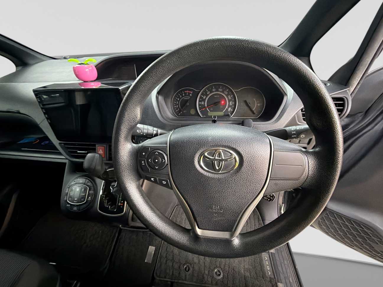 used 2018 Toyota Voxy X 2.0