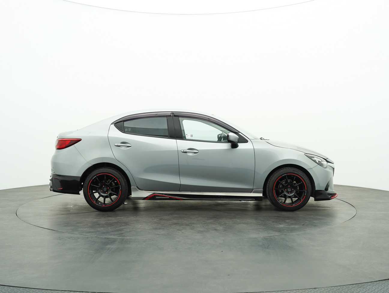 terpakai 2015 Mazda 2 SKYACTIV-G 1.5