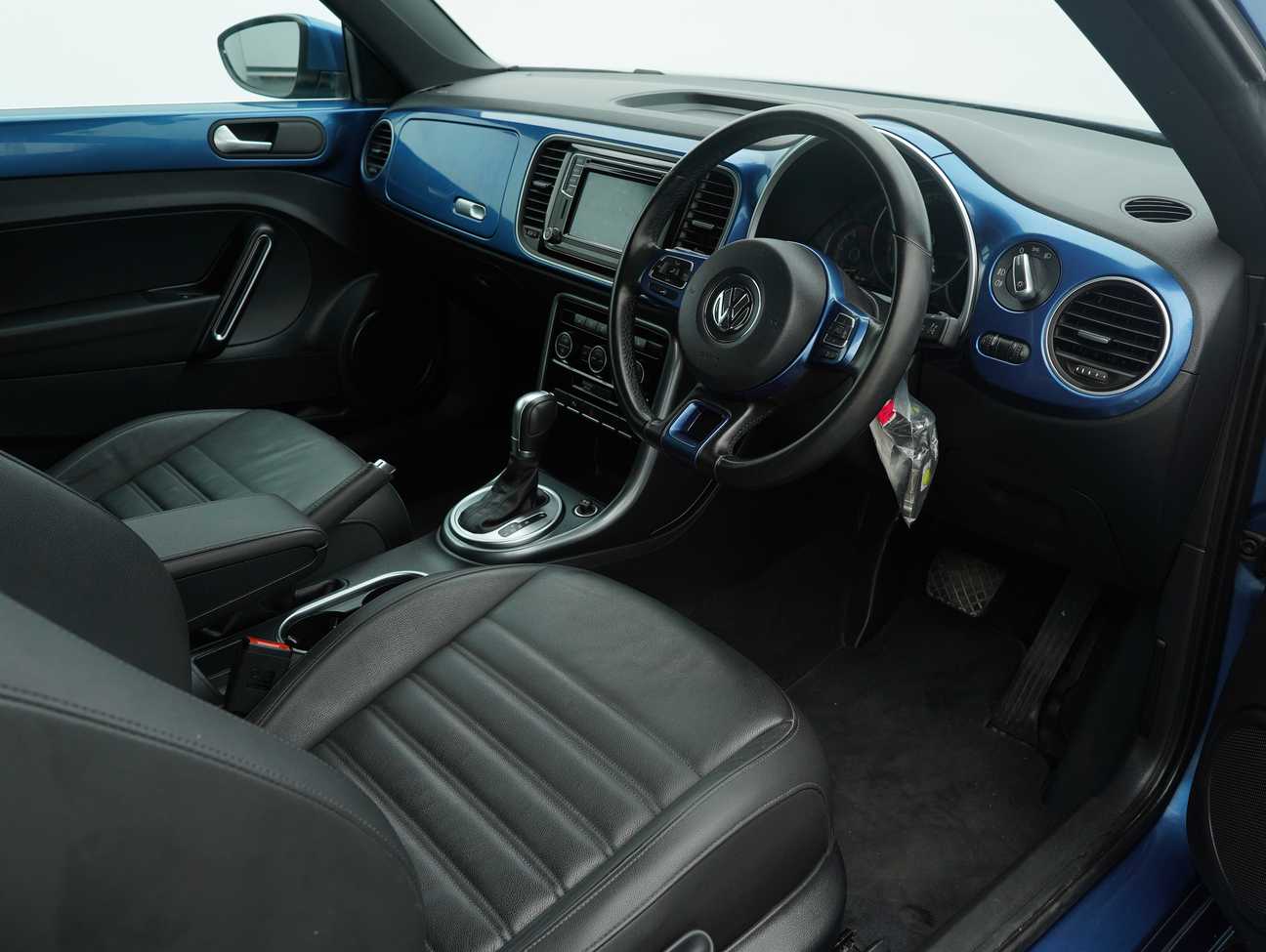 terpakai 2018 Volkswagen BEETLE  1.2