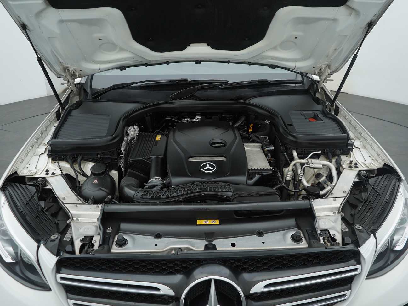 terpakai 2018 Mercedes-Benz GLC250 4MATIC AMG Line 2.0