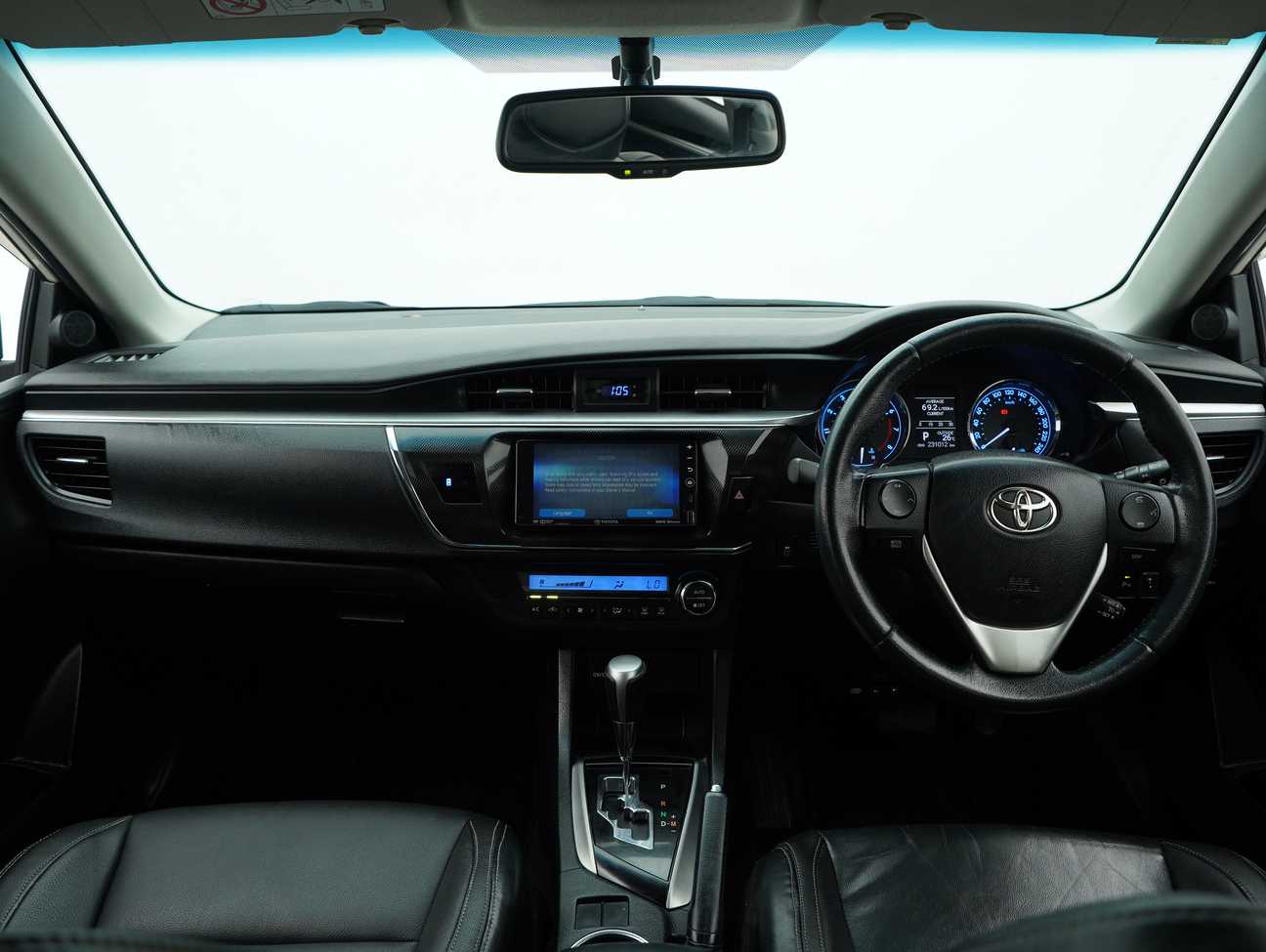 used 2015 Toyota Corolla Altis V 2.0