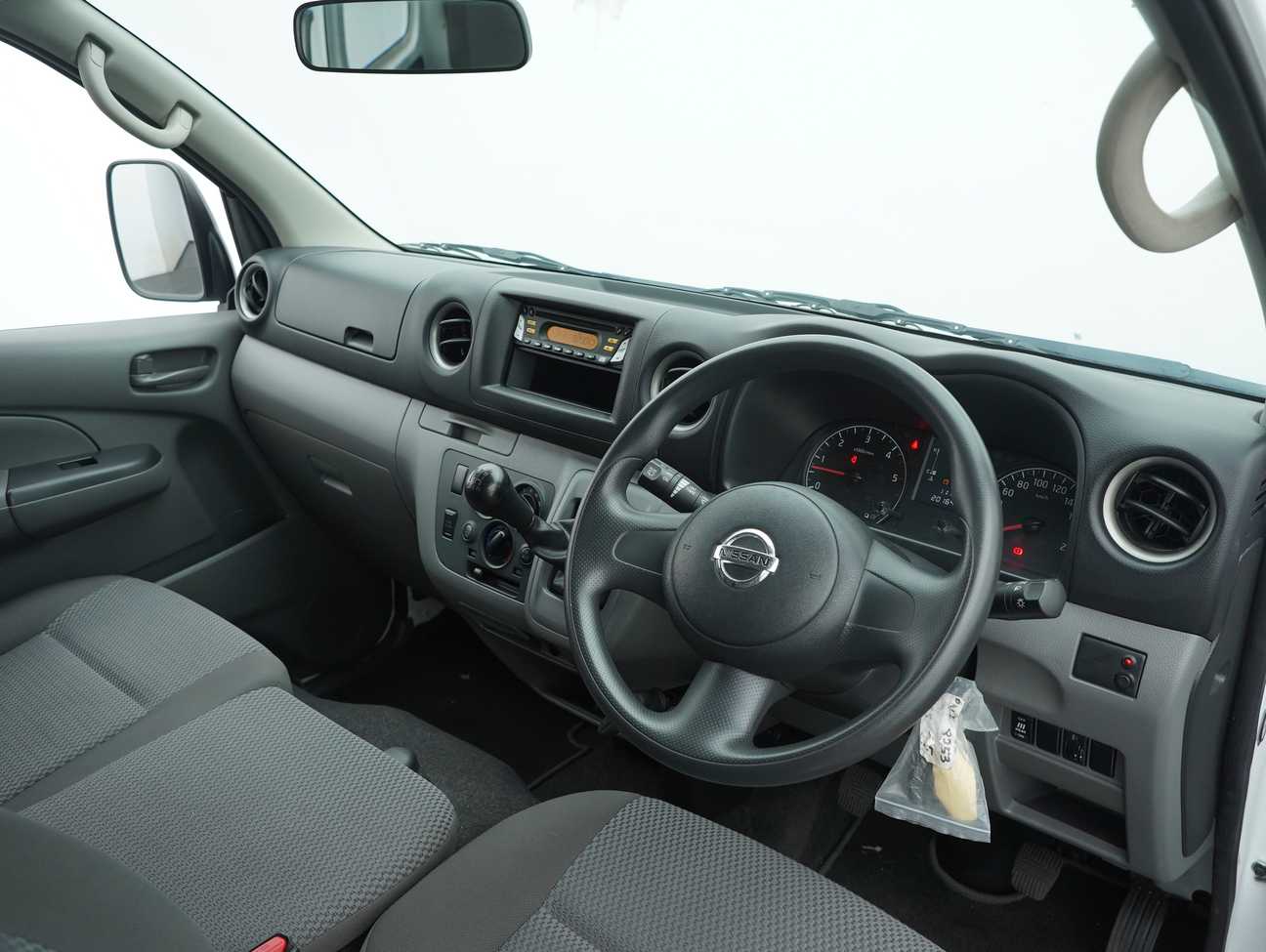 used 2017 Nissan NV350 Urvan  2.5