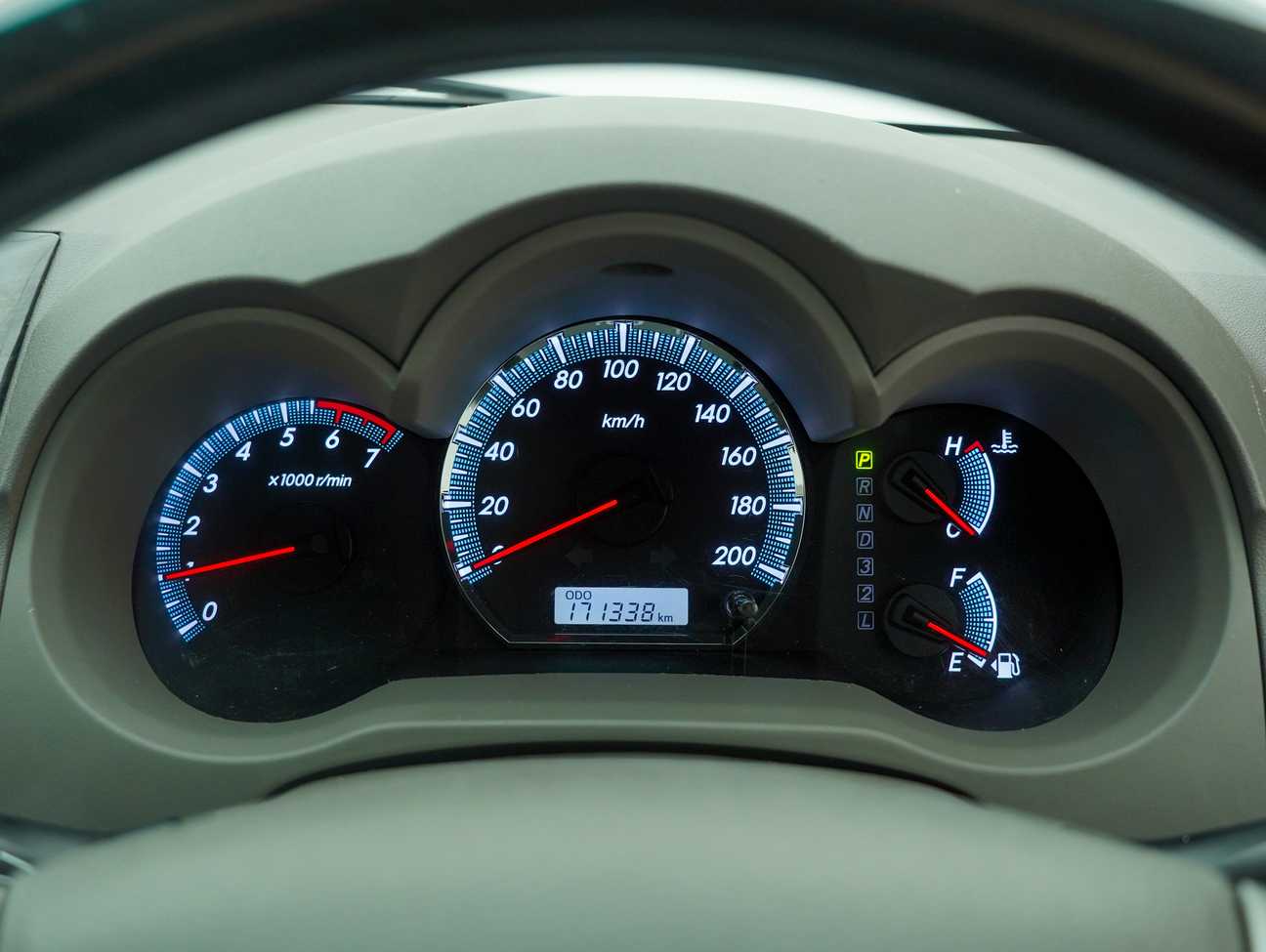 used 2012 Toyota Fortuner V 2.7