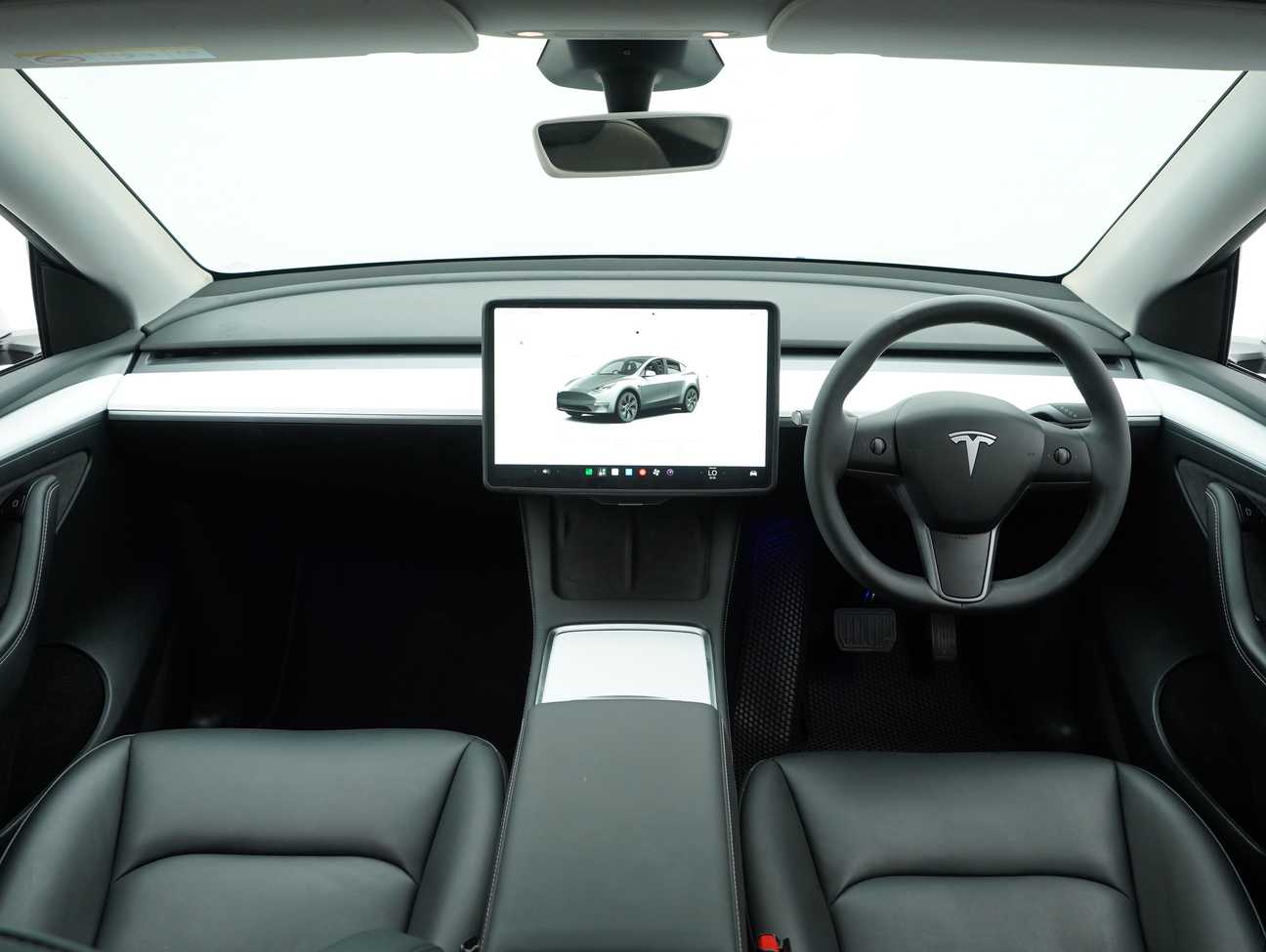 used 2024 Tesla Model Y Standard Range 