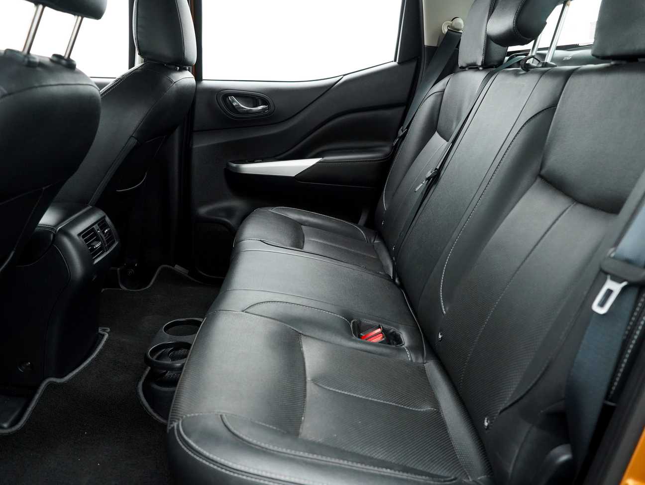 terpakai 2018 Nissan Navara NP300 VL Dual Cab 2.5