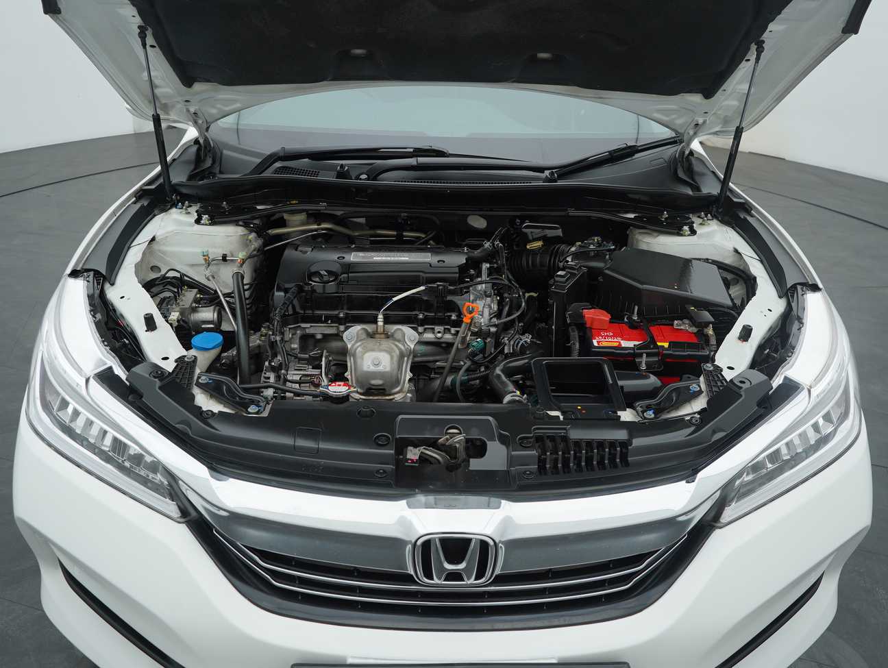 used 2017 Honda Accord VTi-L 2.4
