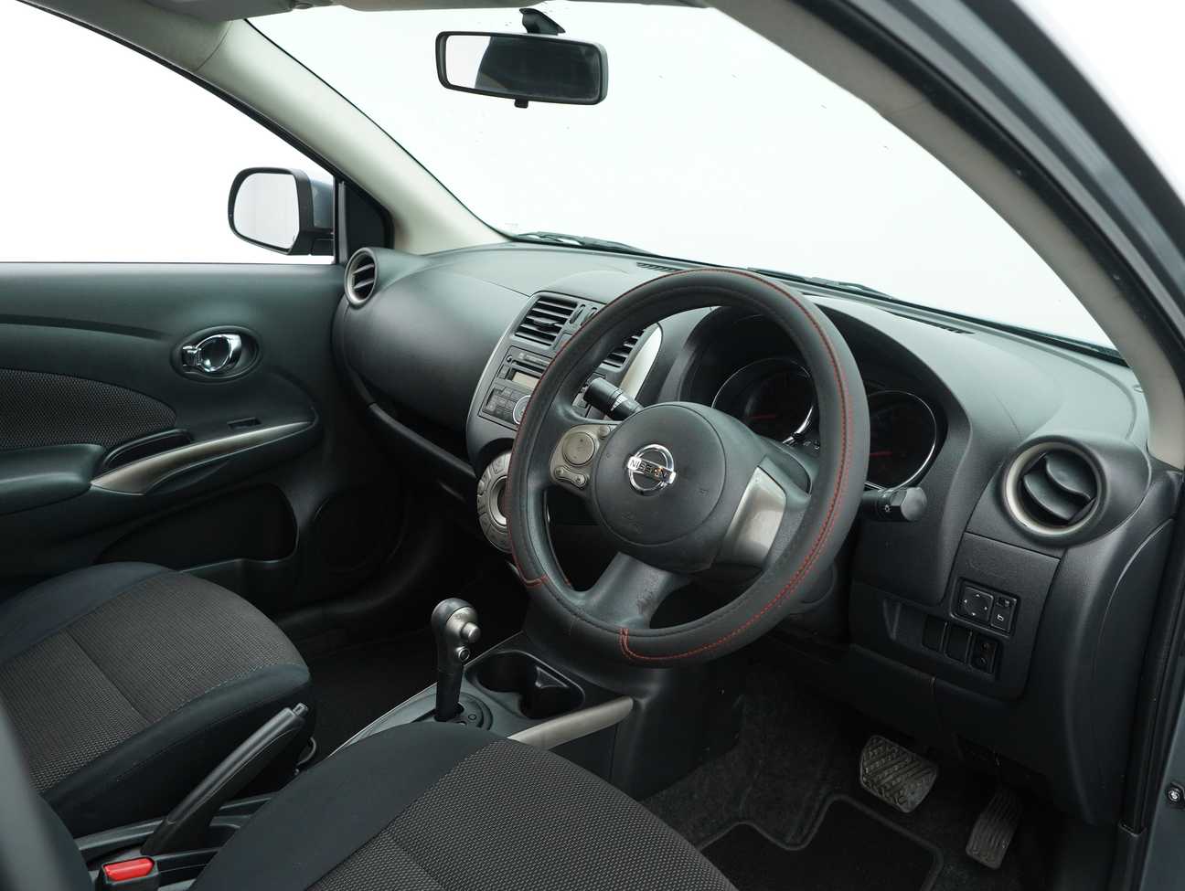 terpakai 2013 Nissan Almera VL 1.5