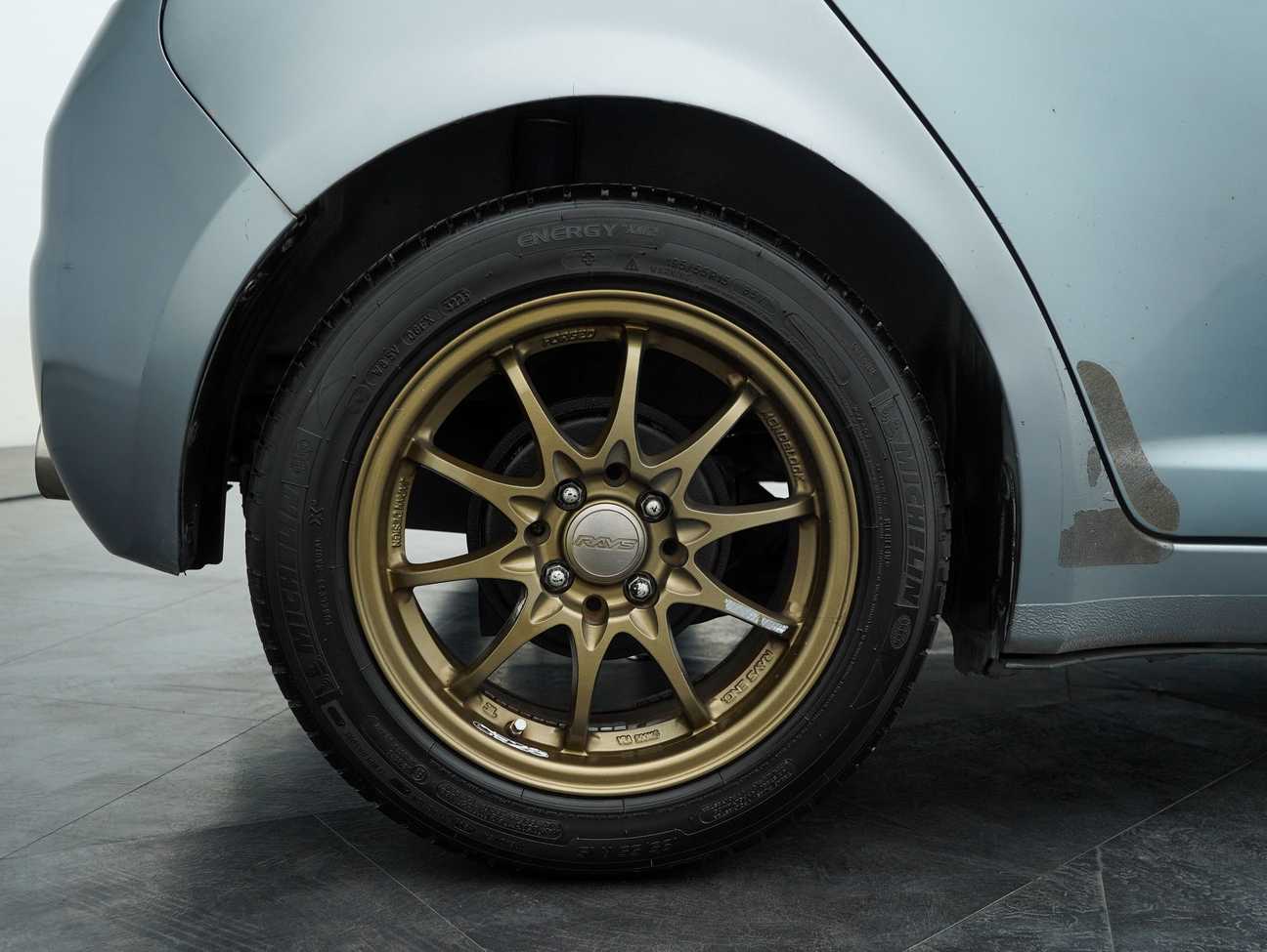 terpakai 2011 Suzuki Swift  1.5