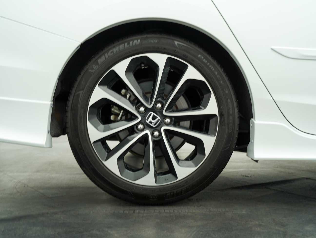 used 2018 Honda Accord VTi-L Advance 2.4