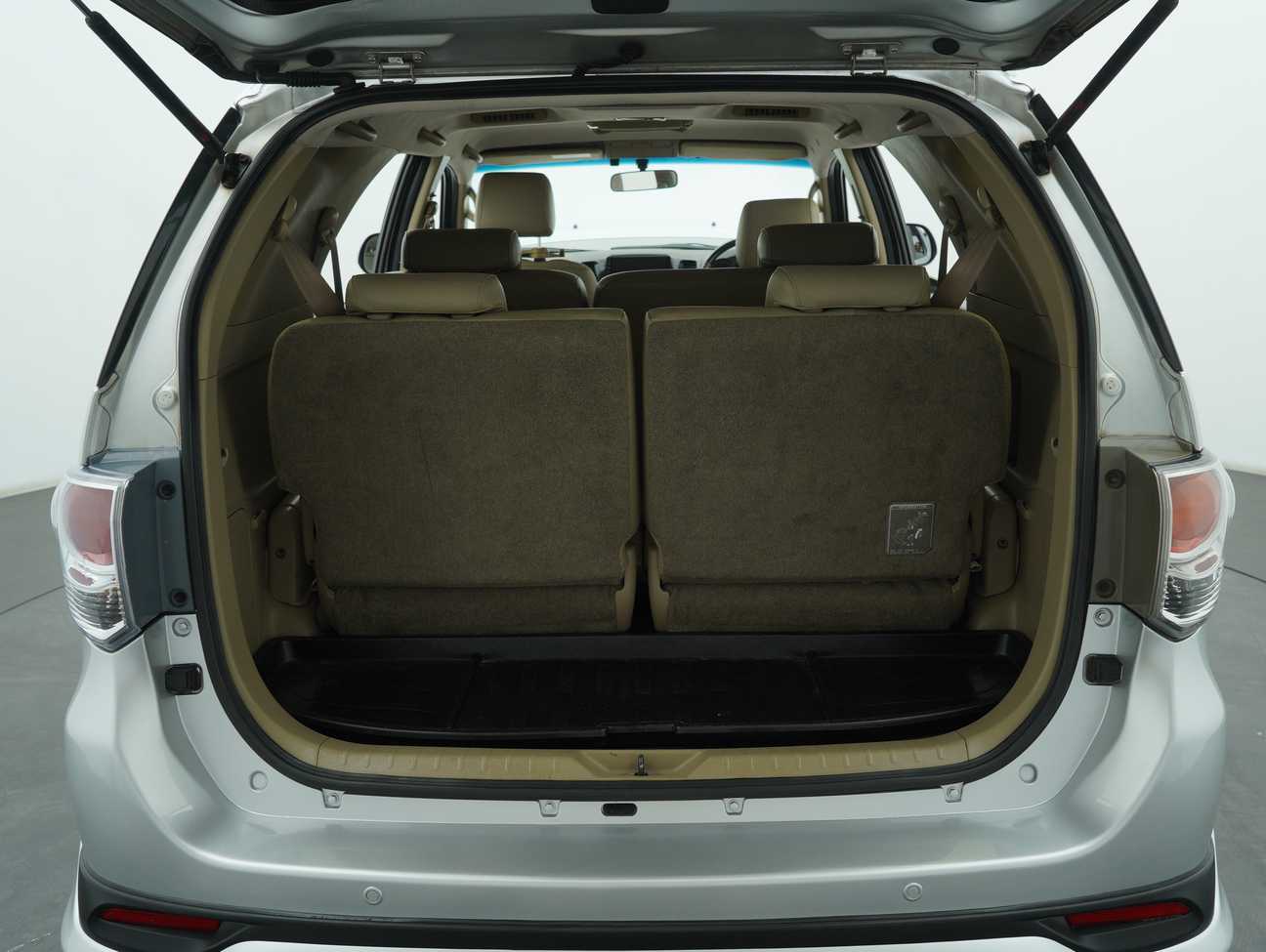 used 2013 Toyota Fortuner V 2.7