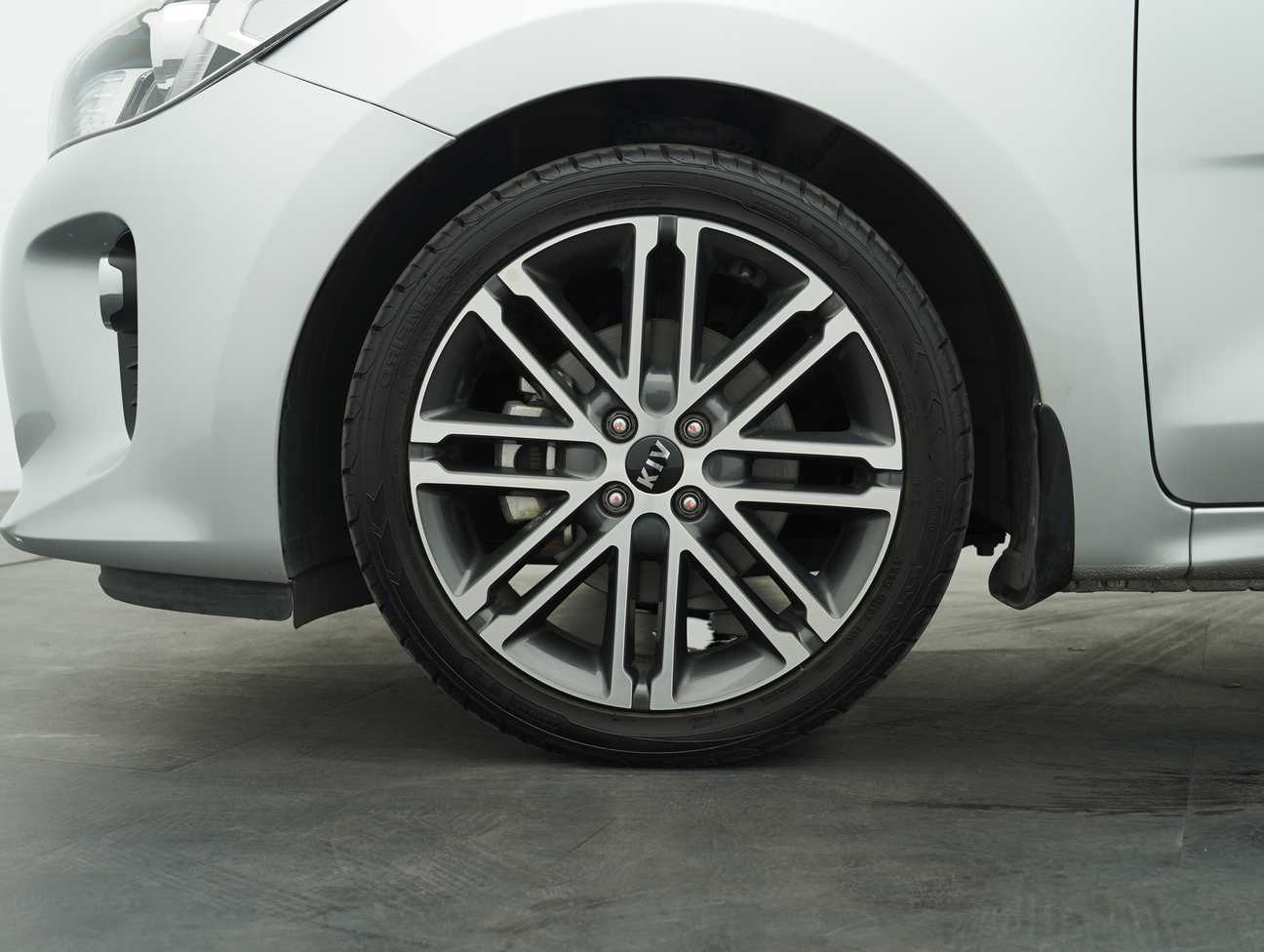 terpakai 2017 Kia Rio  1.4