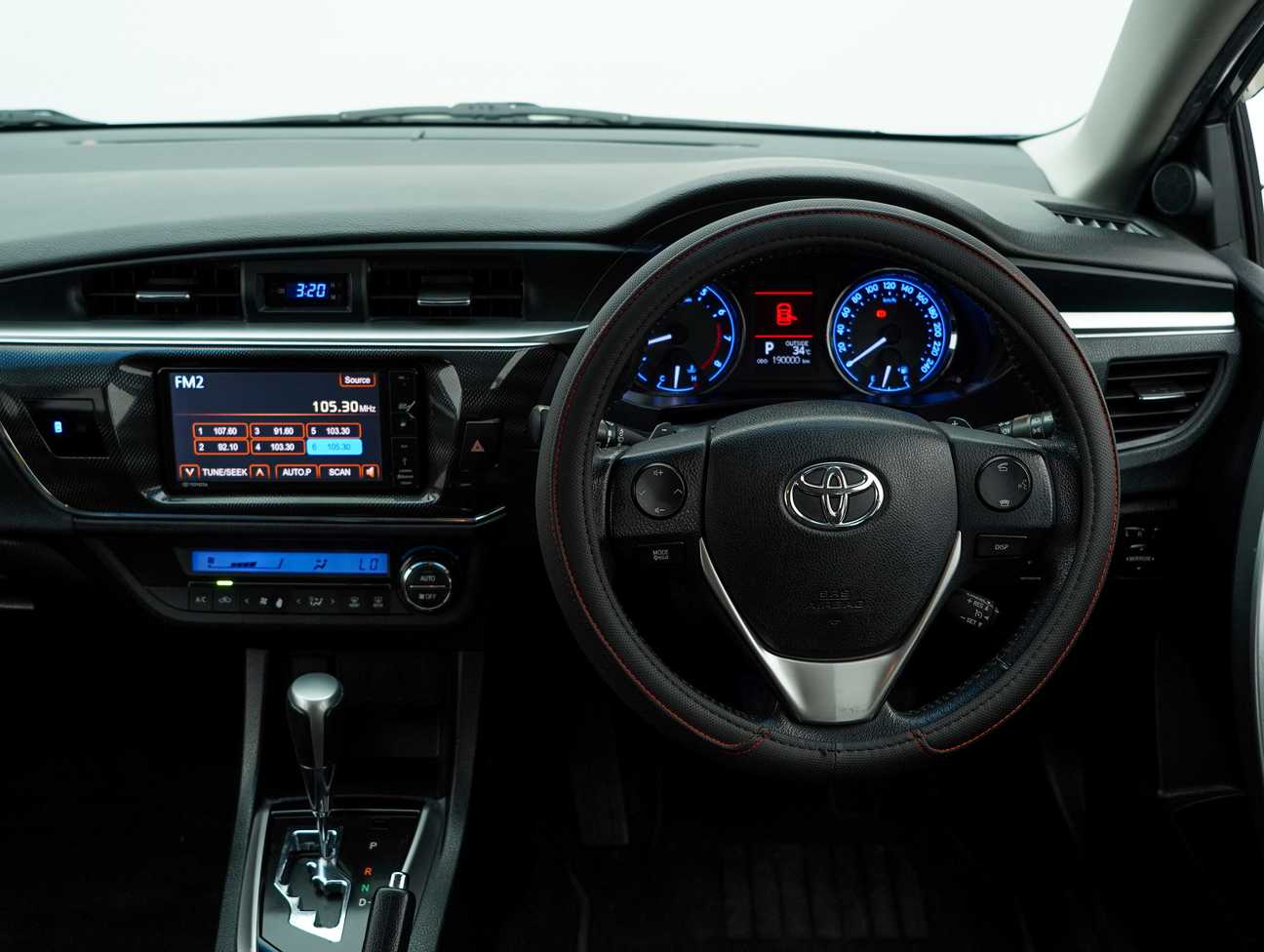 used 2014 Toyota Corolla Altis V 2.0