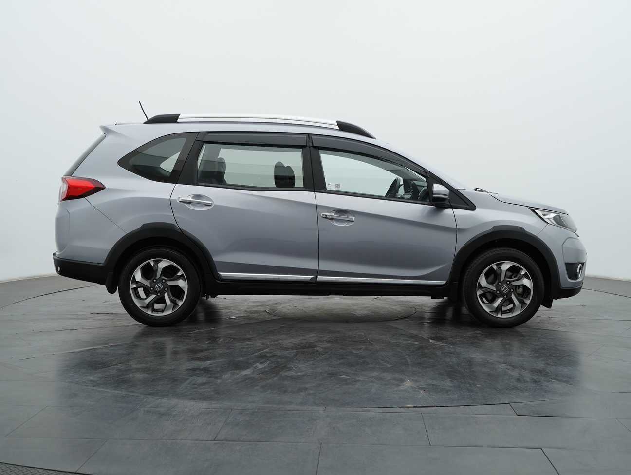 used 2017 Honda BR-V V 1.5