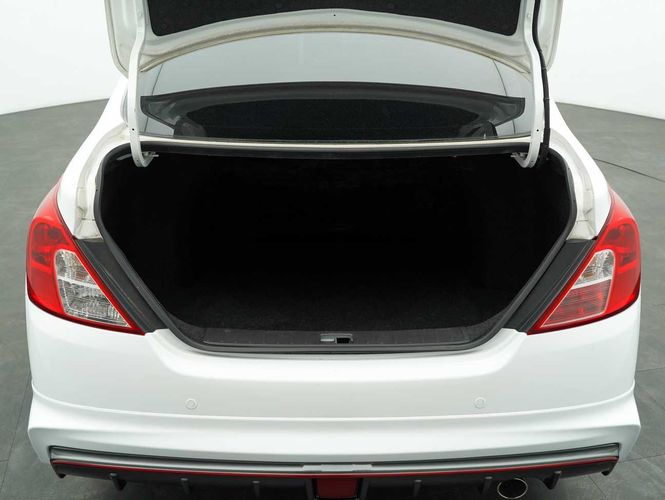 terpakai 2017 Nissan Almera E 1.5