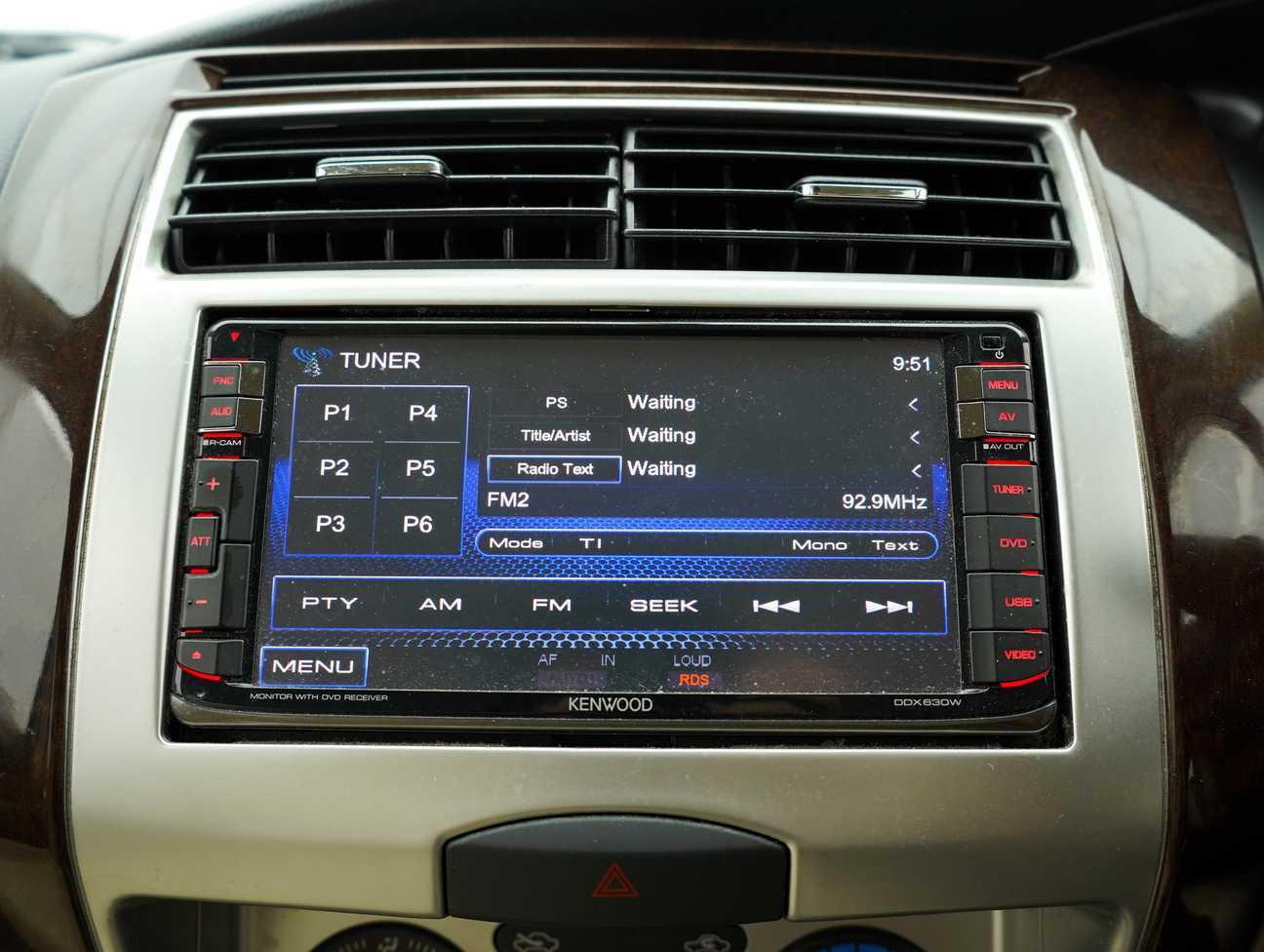 used 2015 Nissan Grand Livina Comfort 1.8