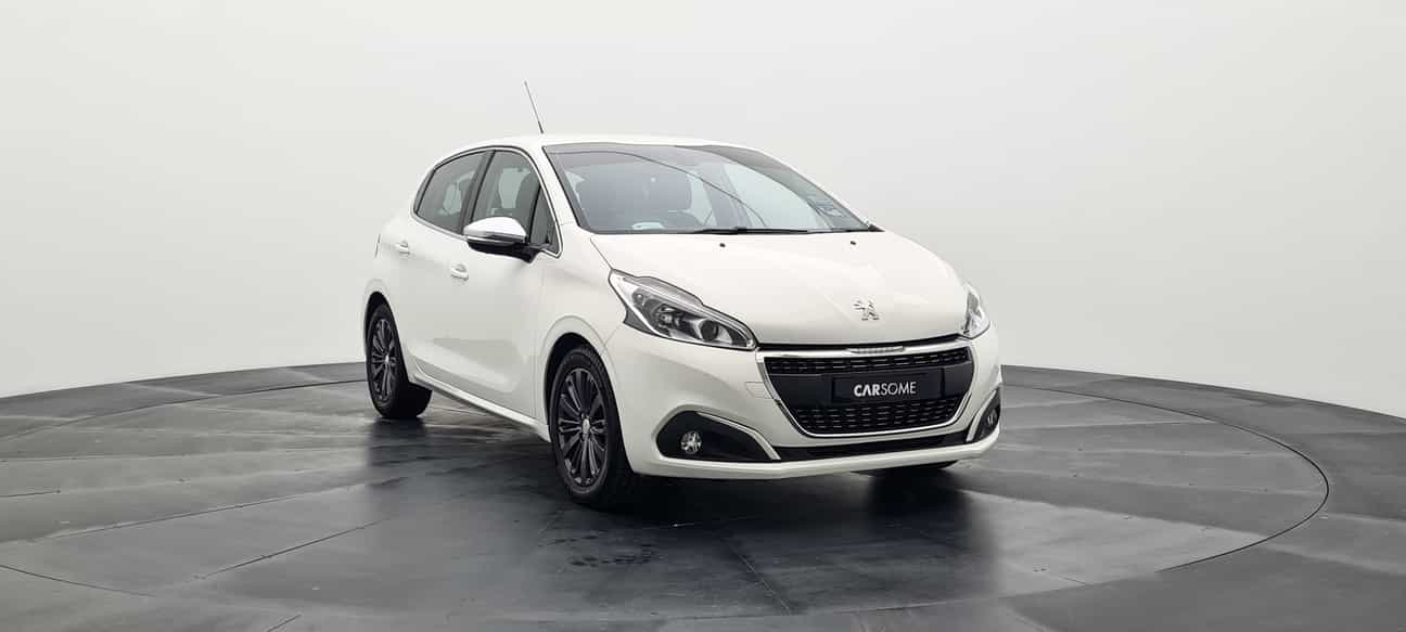 terpakai 2017 Peugeot 208 PURETECH 1.2