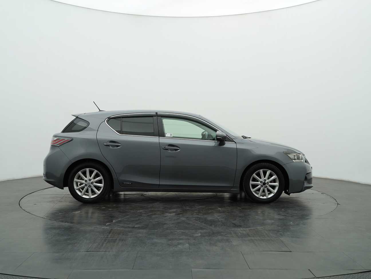 used 2013 Lexus CT 200h  1.8