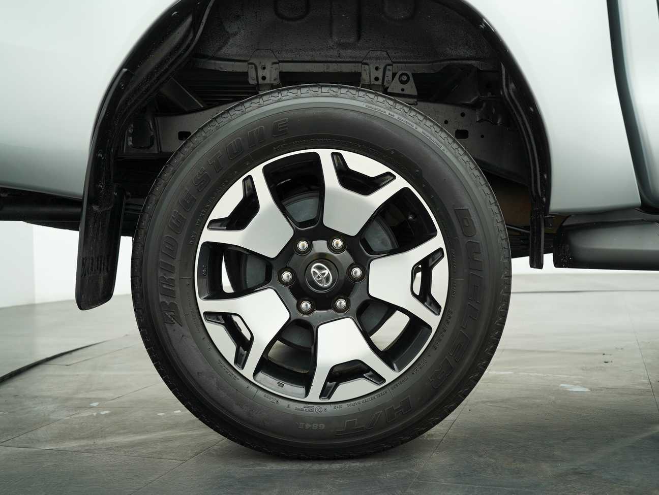 terpakai 2020 Toyota Hilux L-Edition Dual Cab 2.4