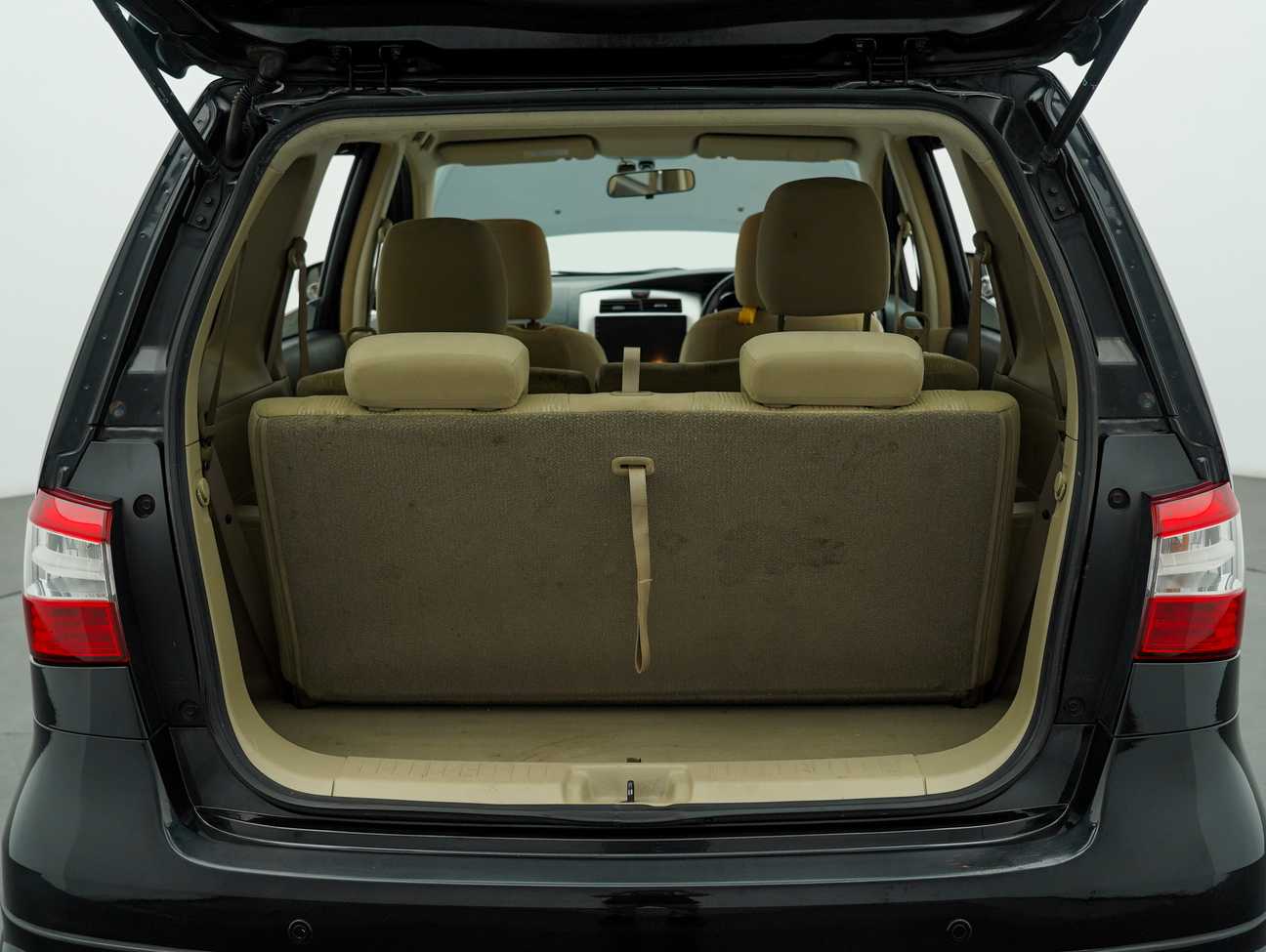 used 2014 Nissan Grand Livina Comfort 1.8