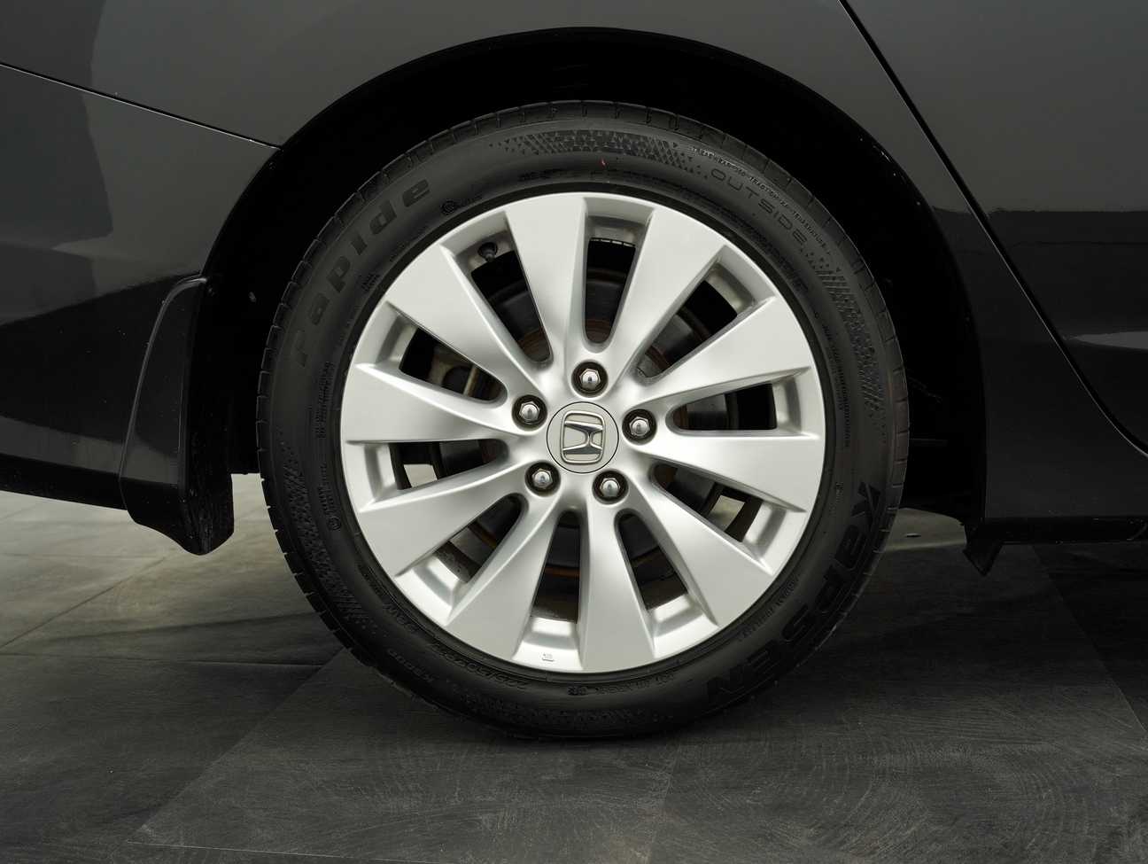 terpakai 2014 Honda Accord VTi-L 2.0