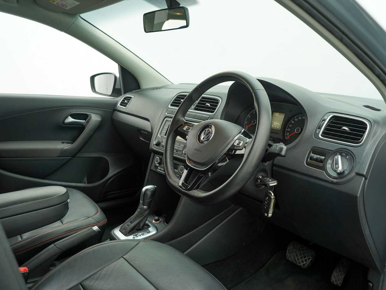 terpakai 2015 Volkswagen Polo  1.6