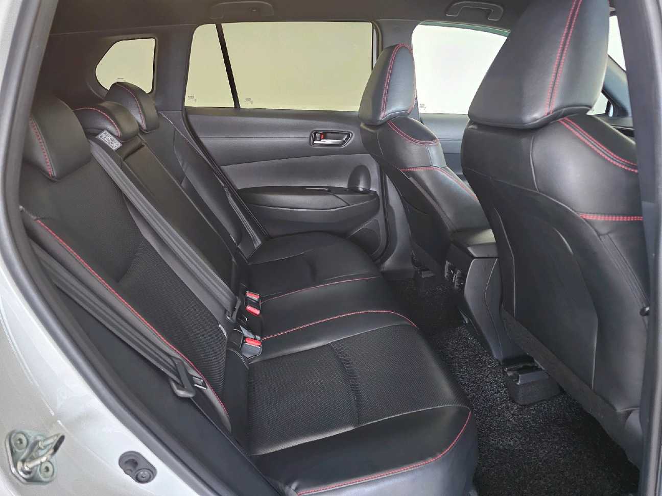 terpakai 2023 Toyota Corolla Cross GR Sport 1.8