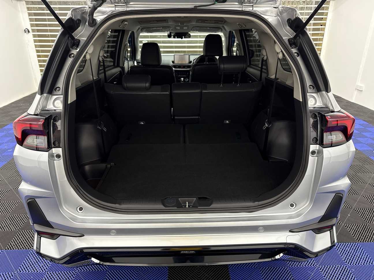 used 2023 Perodua Alza AV 1.5