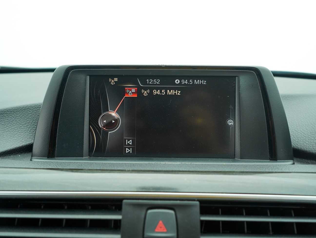 terpakai 2017 BMW 318i Luxury 1.5