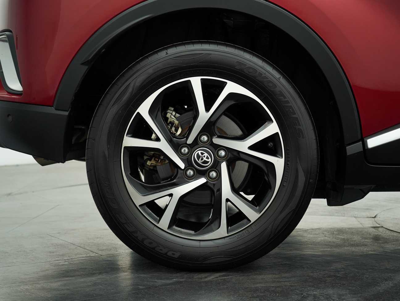 used 2020 Toyota C-HR  1.8