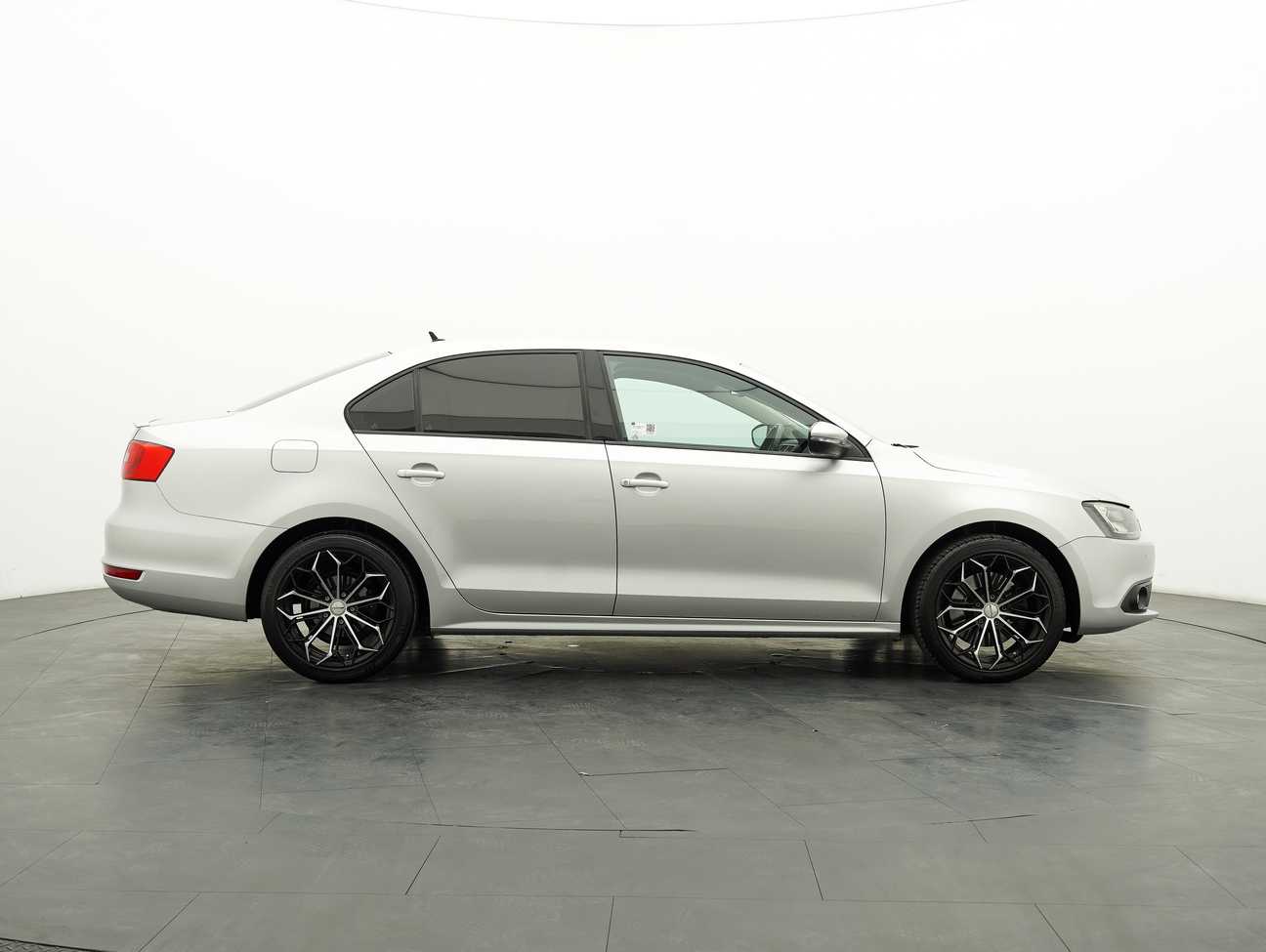 terpakai 2015 Volkswagen Jetta TSI 1.4